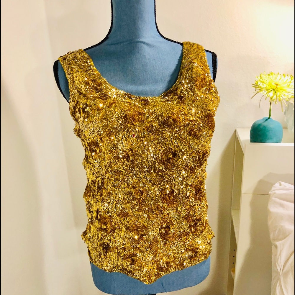 Vintage gold sequin top sleeveless, boxy cut.